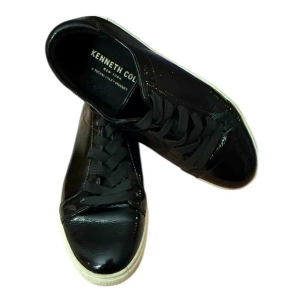 Kenneth Cole Black Leather Sneakers Women Size 6.5 Minimalist Streetwear Casual